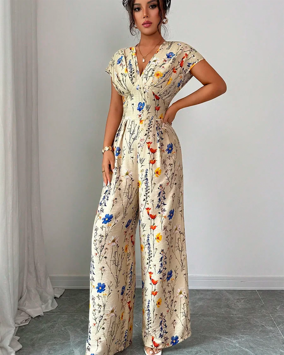 Combinaison Imprimée Fleurie Taille Marquée Décolleté V