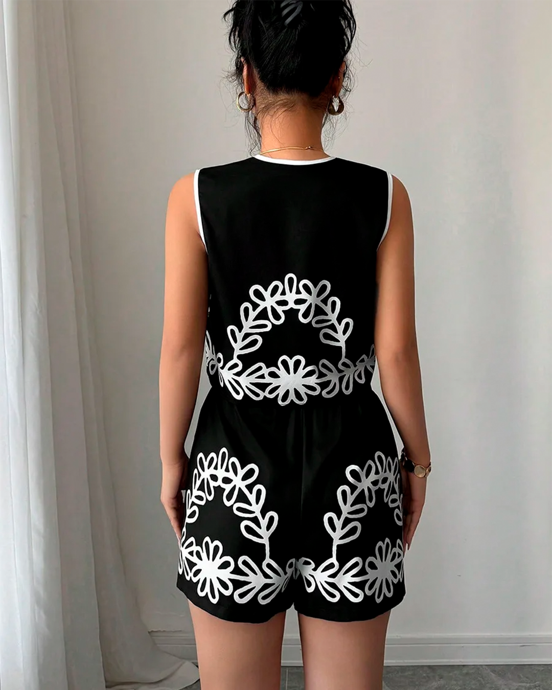 Ensemble Broderie Fleurie Top Zippé Short