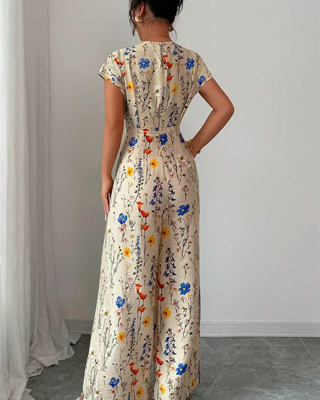 Combinaison Imprimée Fleurie Taille Marquée Décolleté V