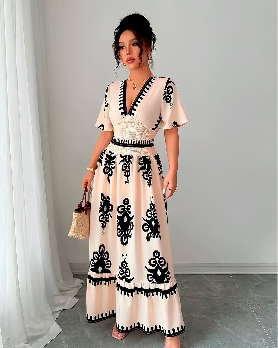 Robe Bohème Longue Broderie Col V Taille Smockée