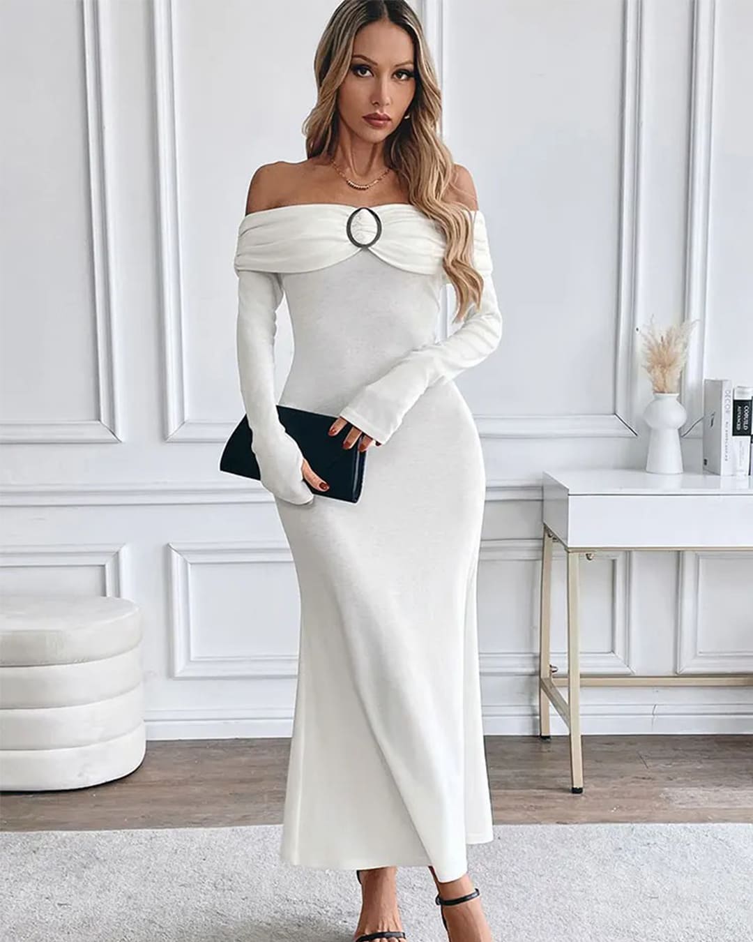 Robe Épaules Dénudées Anneau Manches Longues