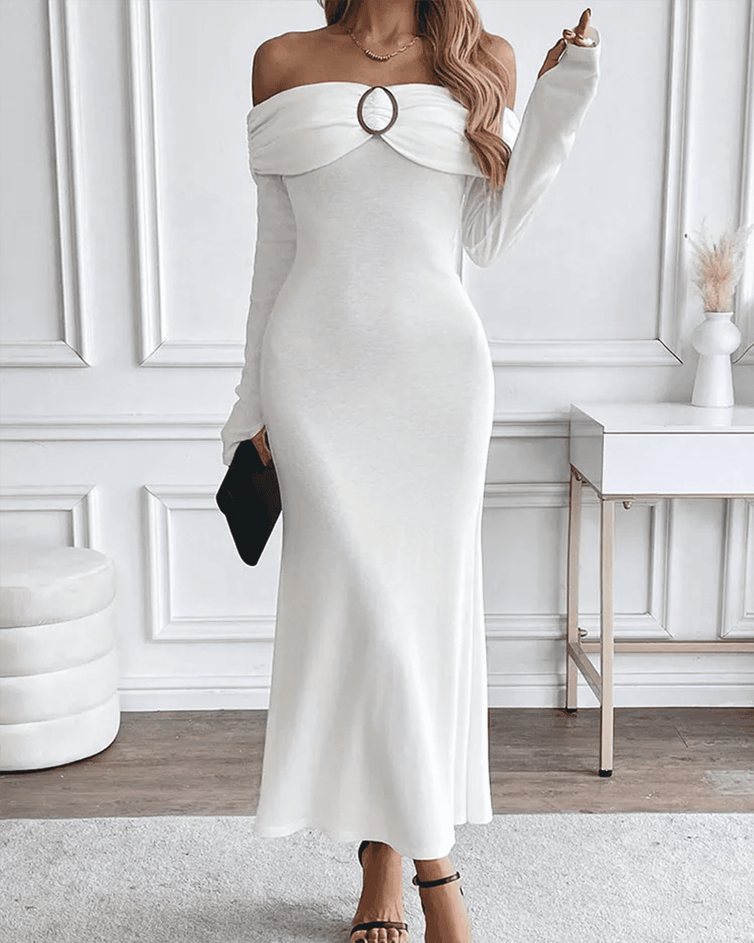 Robe Épaules Dénudées Anneau Manches Longues