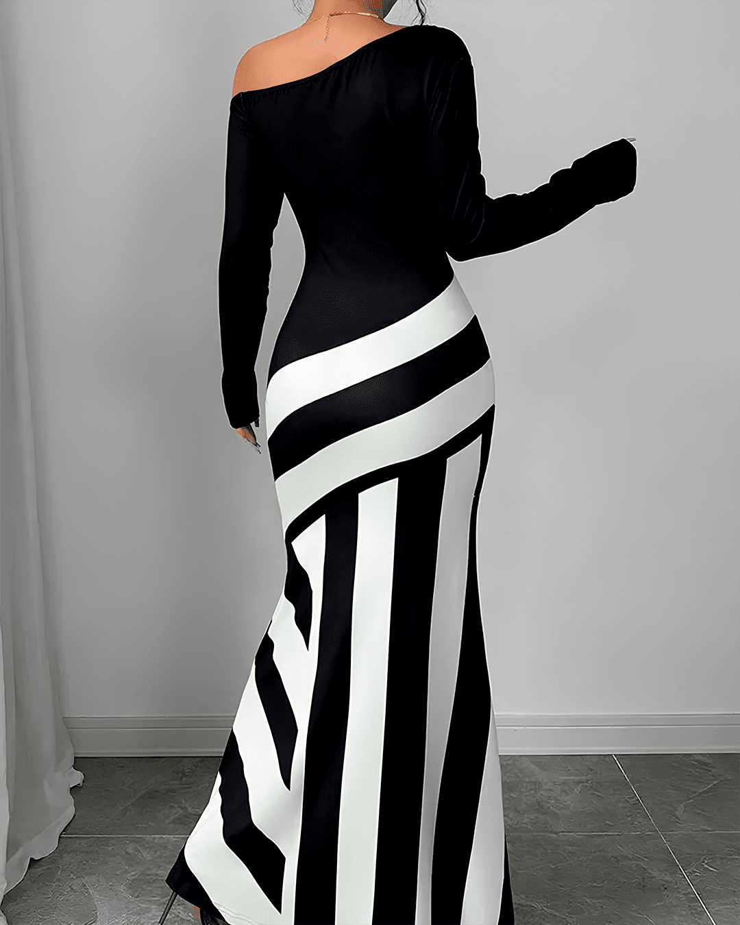 Robe Longue Asymétrique Épaule Dénudée Rayures