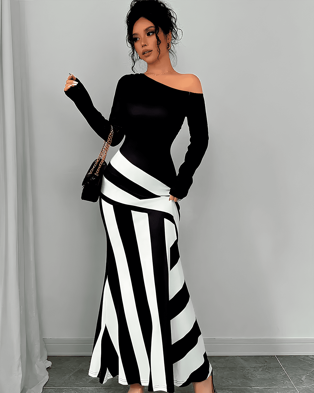 Robe Longue Asymétrique Épaule Dénudée Rayures