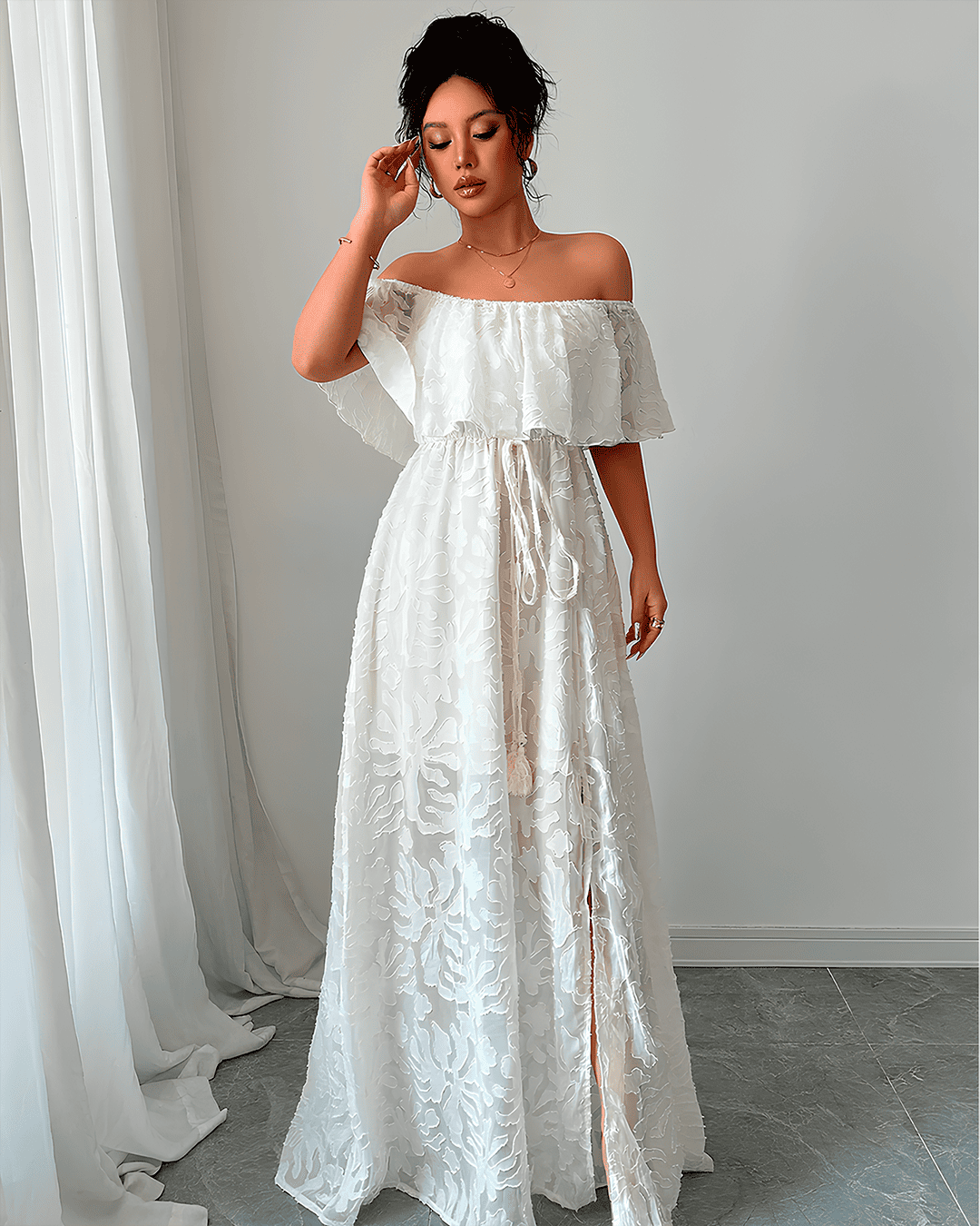 Robe Longue Bardot Dentelle Ceinturée Fendue