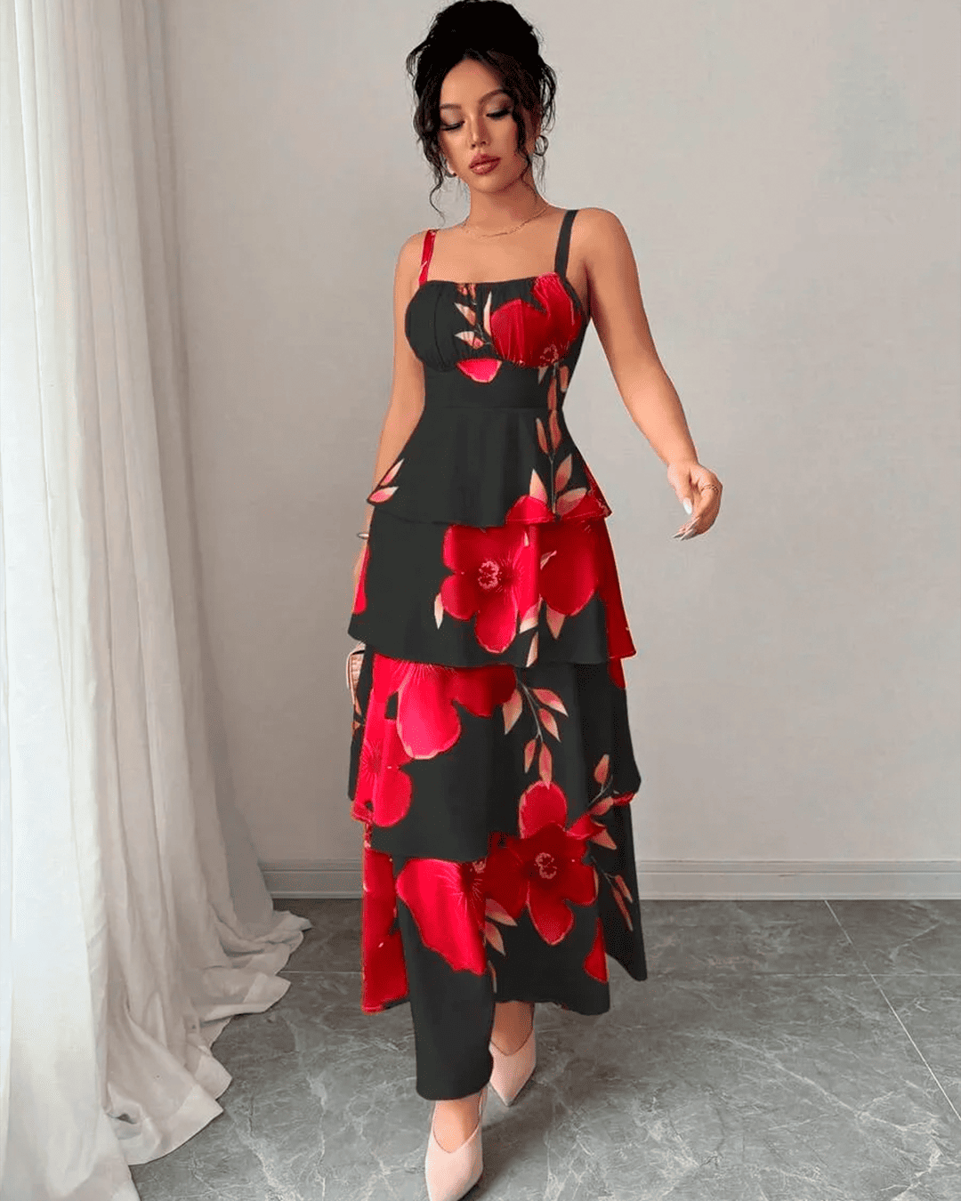 Robe Longue Florale Imprimé Volants Étages Bretelles Black Red