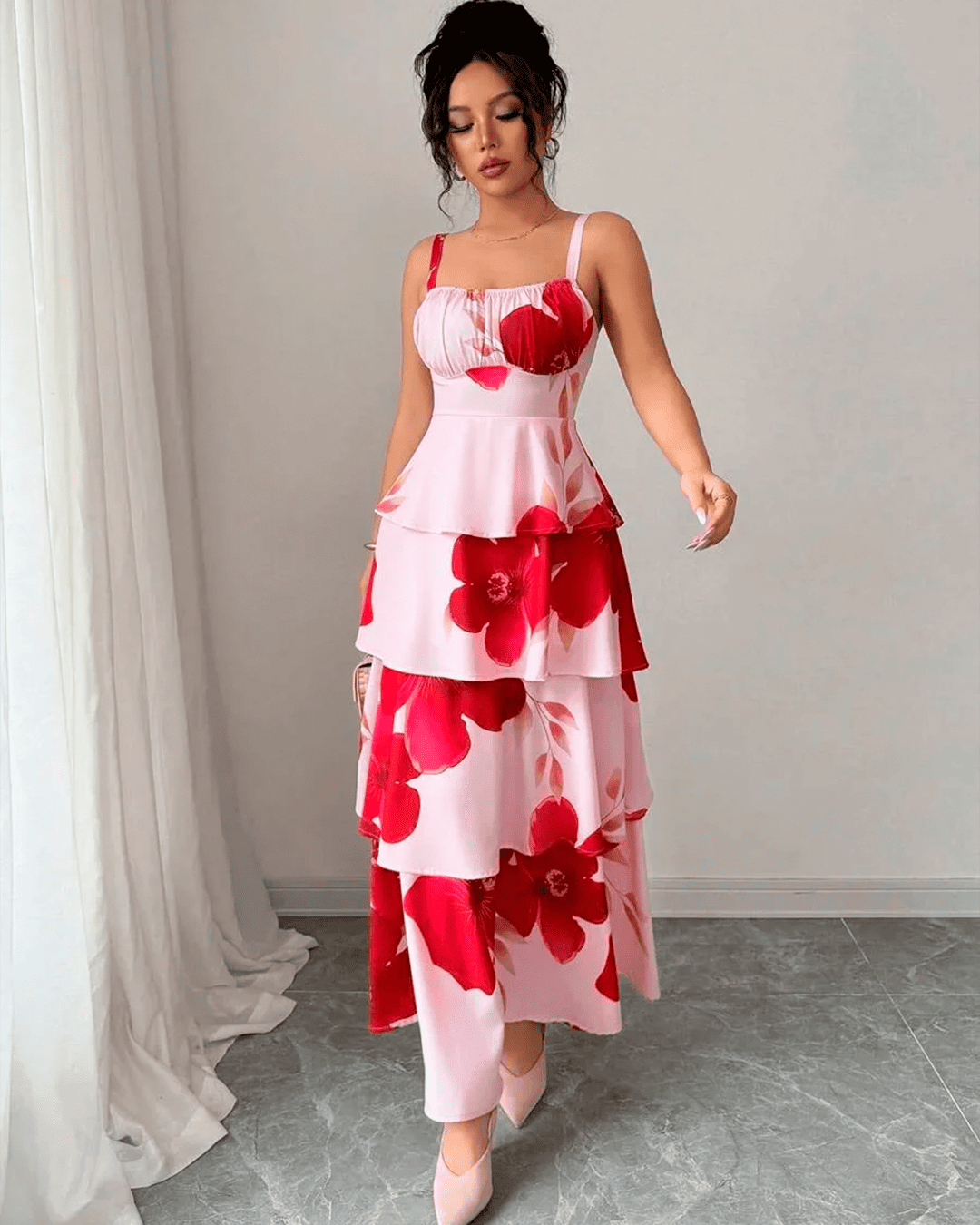 Robe Longue Florale Imprimé Volants Étages Bretelles Rose