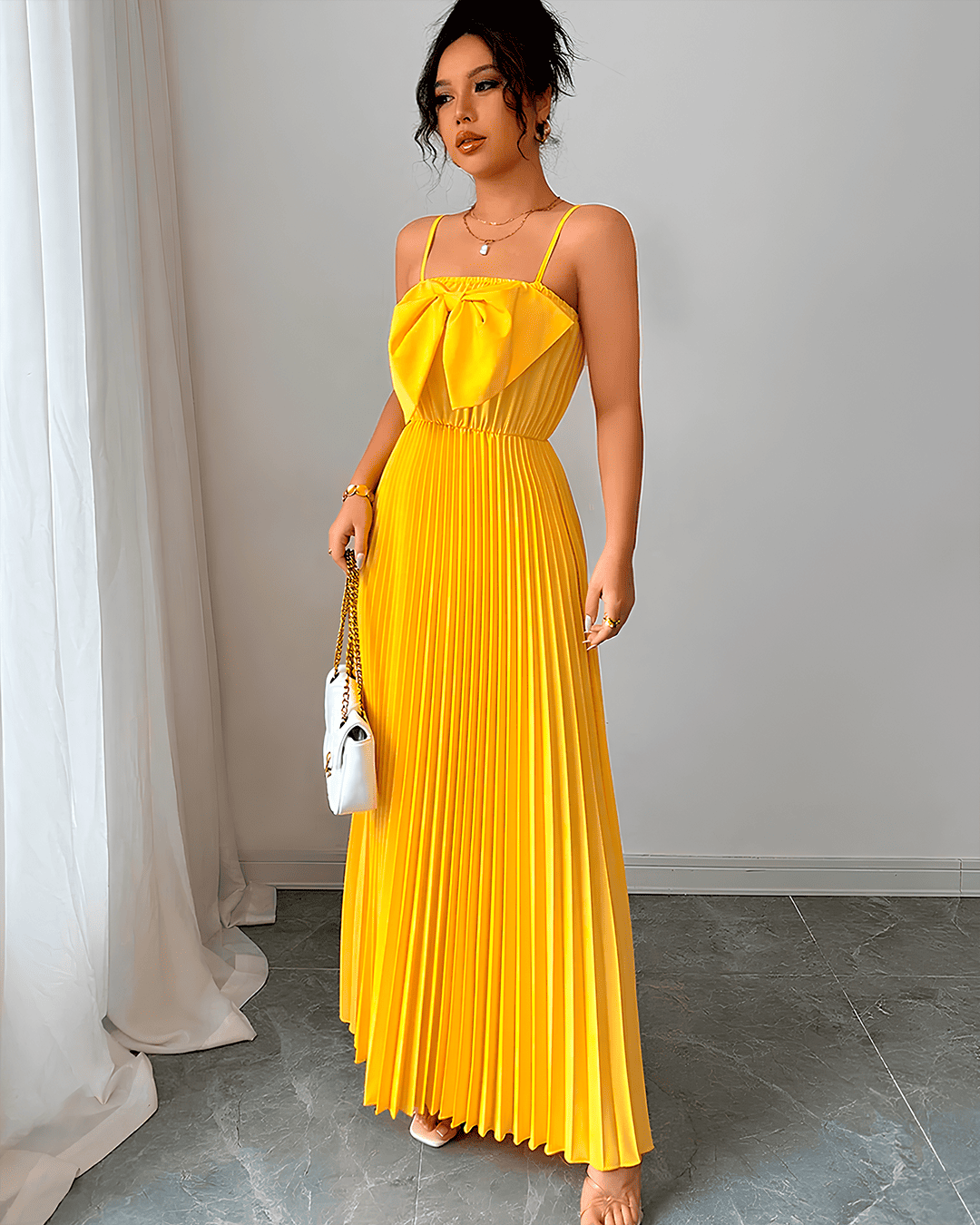 Robe Longue Plissée Nœud Devant Bretelles Fines