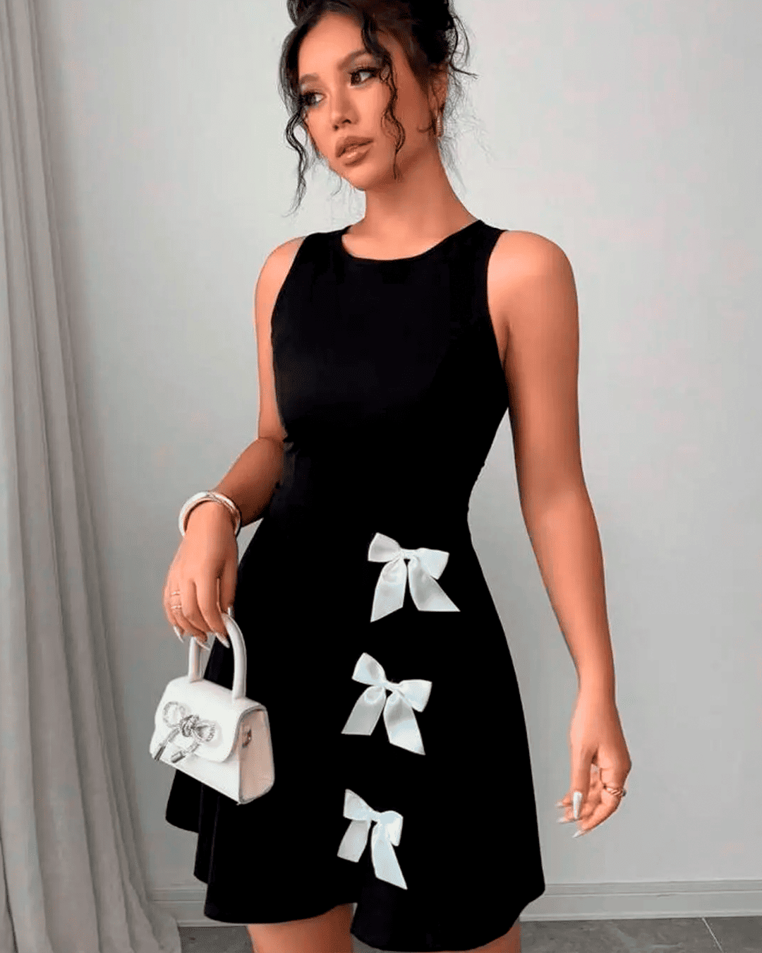 Robe Trapèze Nœuds Latéraux Sans Manches