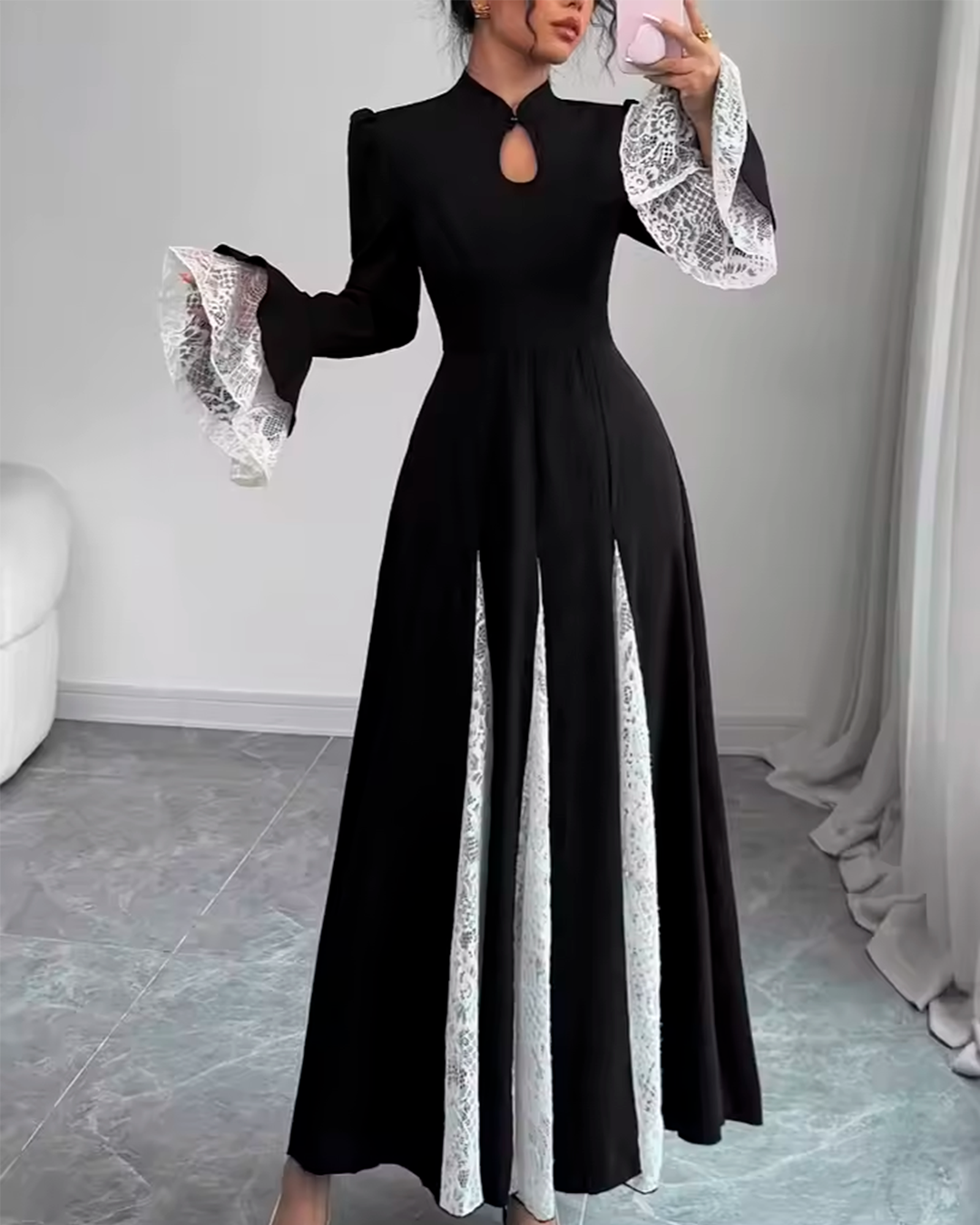 Robe Longue Col Montant Empiècements Dentelle