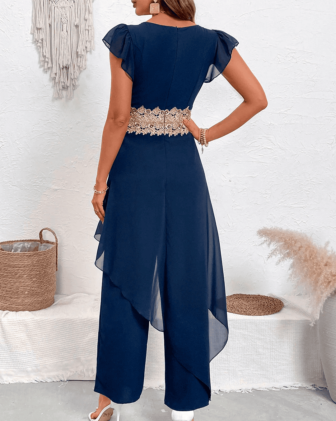 Combinaison Col V Manches Volants Ceinture Dentelle