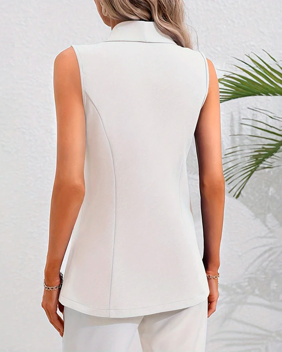 Elegant Sleeveless Tailored Blouse