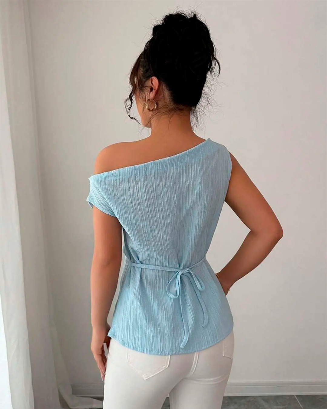 Blouse Épaule Dénudée Plissée Coupe Ajustée