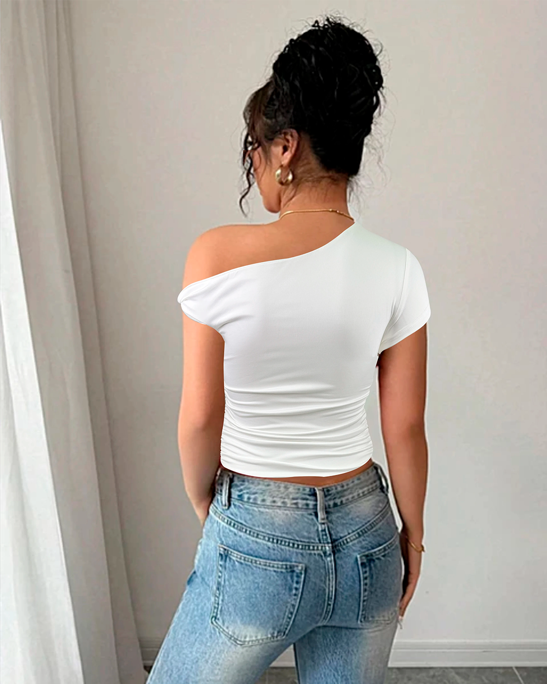 Blouse Épaule Dénudée Froncée Coupe Ajustée