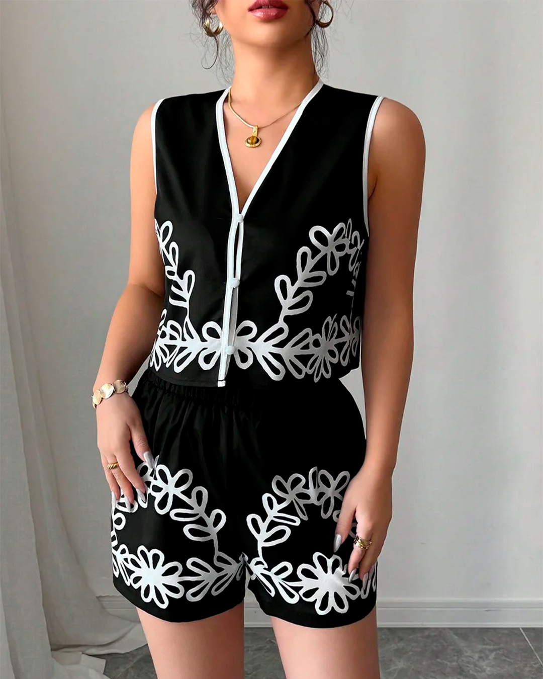 Ensemble Broderie Fleurie Top Zippé Short