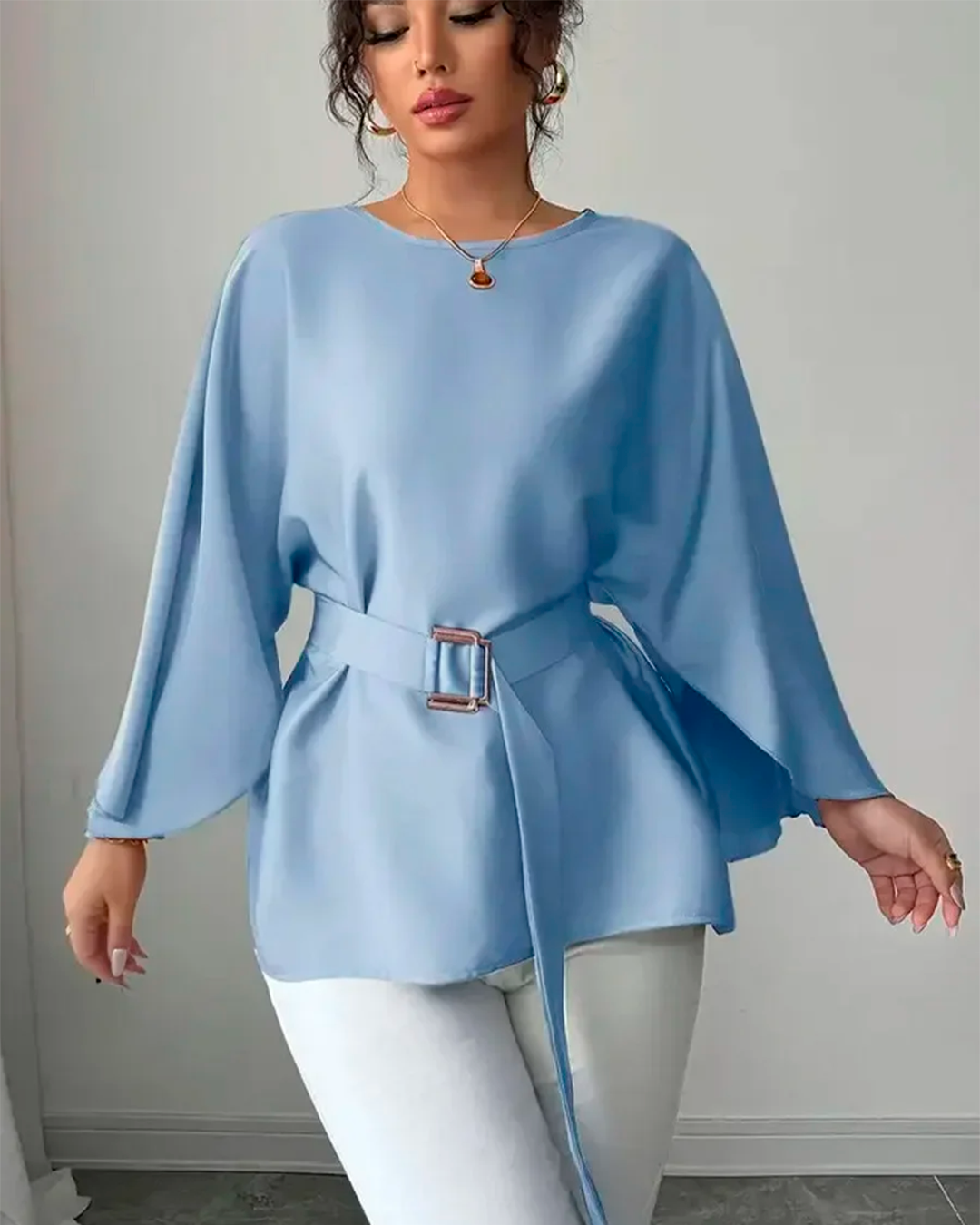 Blouse Manches Chauve-Souris Ceinturée Élégante