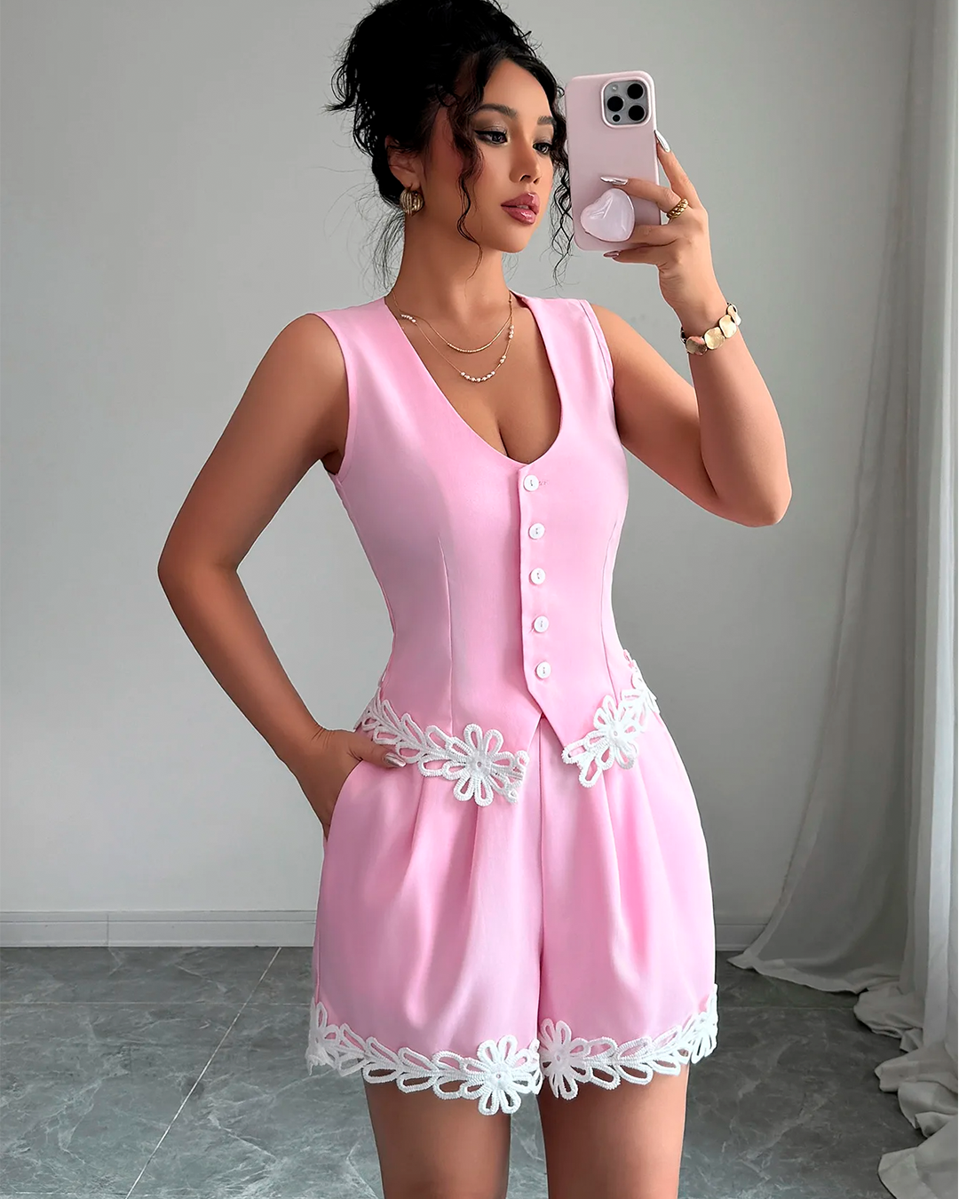 Ensemble Gilet Boutonné Short Broderie Fleurie