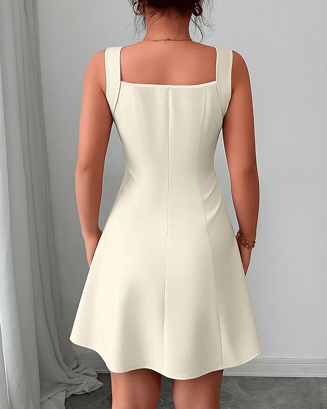 Robe Bretelles Nœud Décolleté Carré Évasé