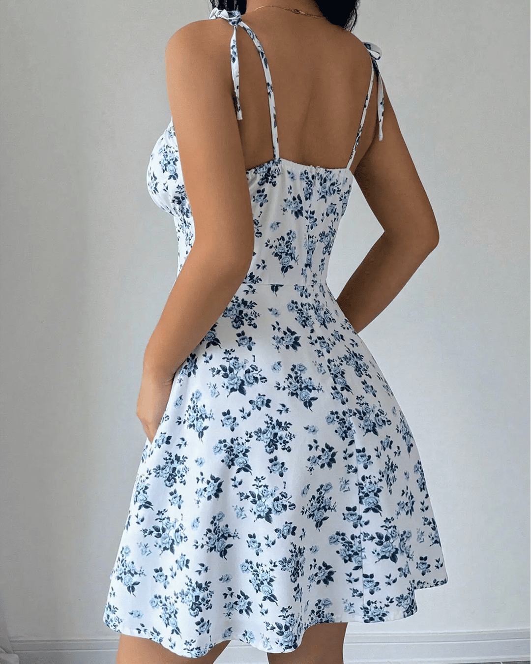 Robe Bretelles Nouées Évasé Smocké Fleuri