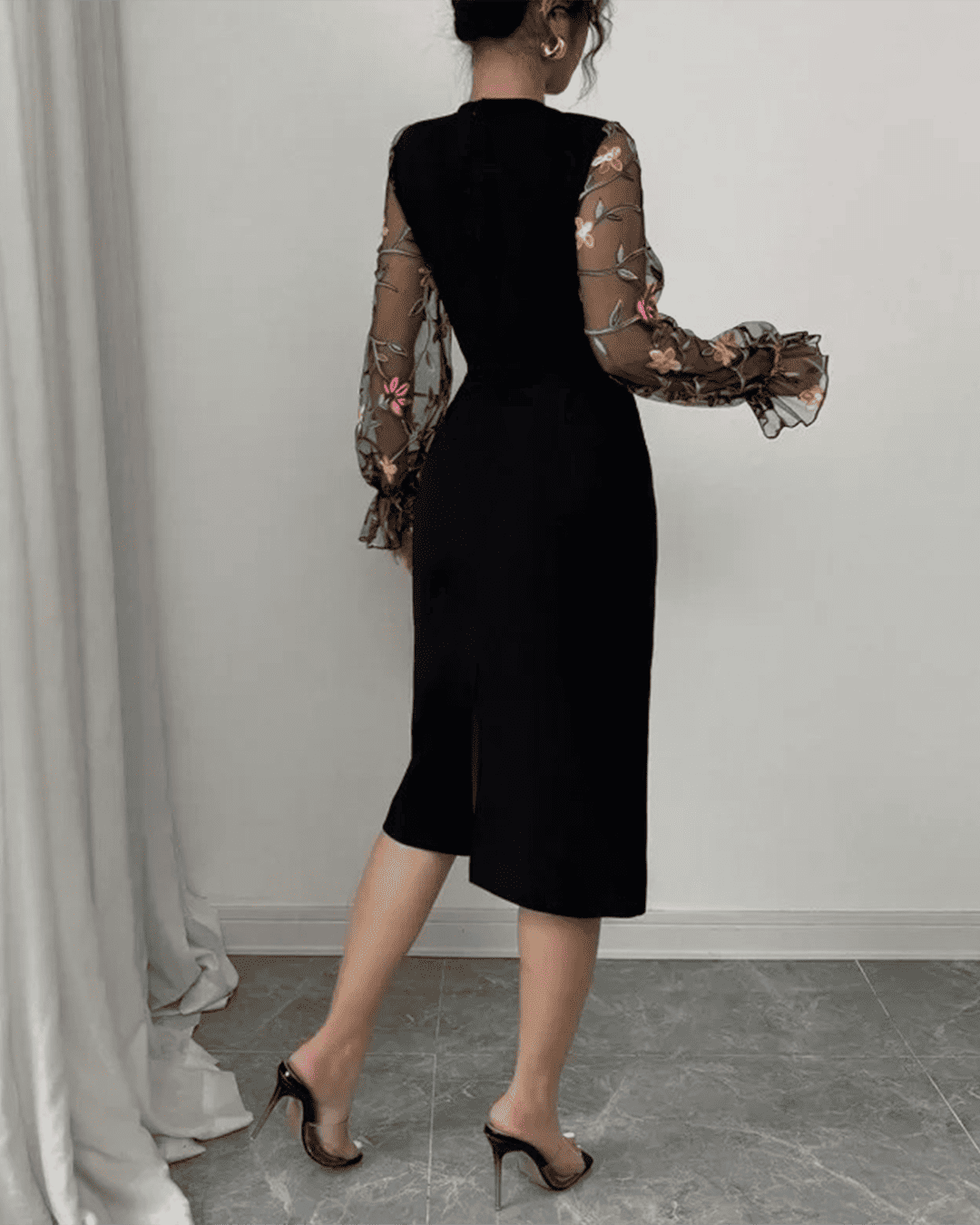 Robe Cape Transparente Mini Col Montant Manche