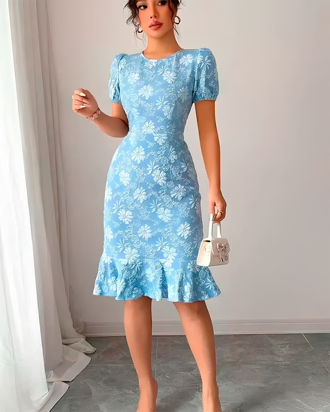Robe Fleuri Manches Bouffantes Volant Jacquard