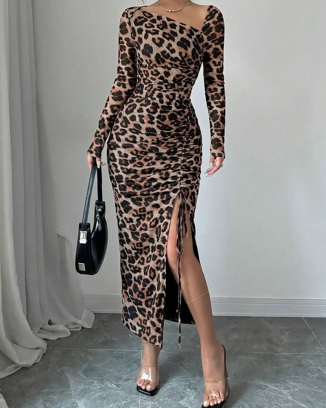 Robe Léopard Asymétrique Froncé Fente