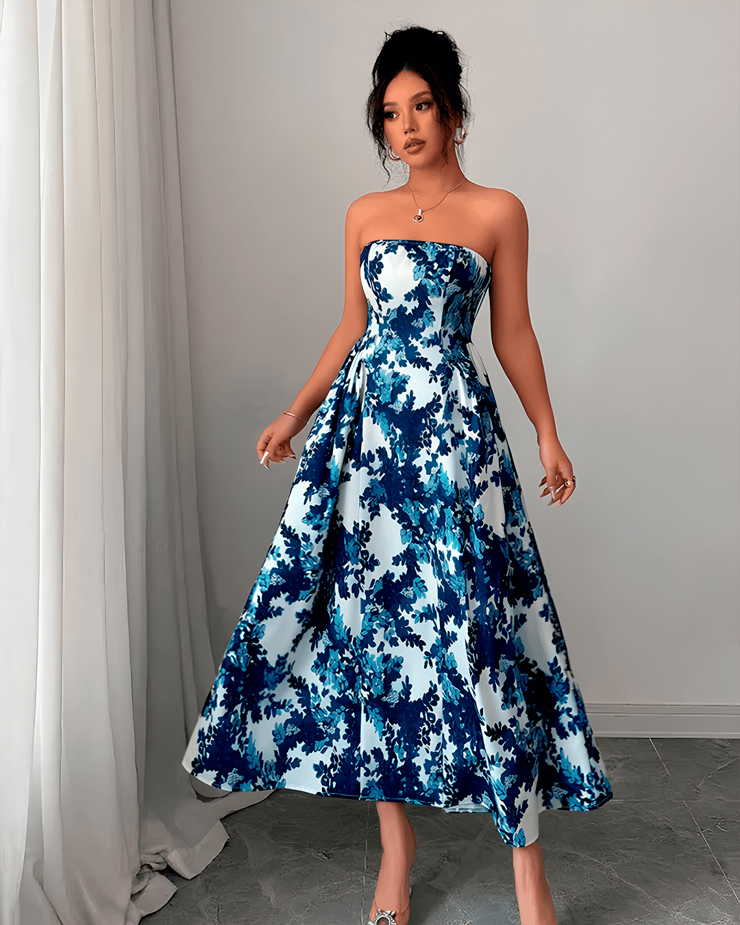 Robe Longue Évasée Florale Sans Bretelles