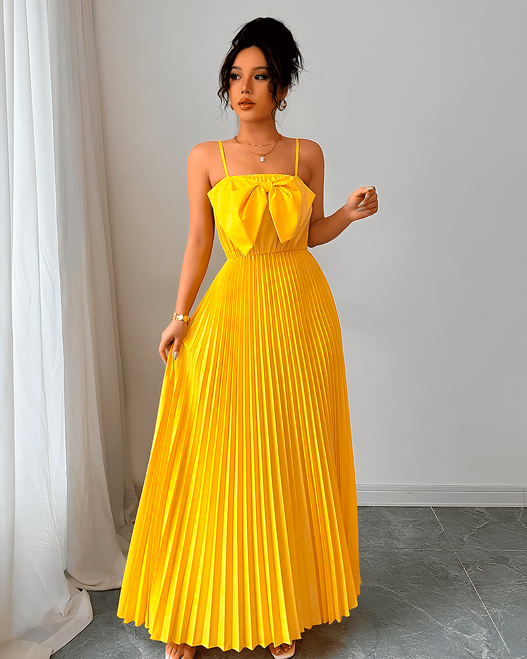 Robe Longue Plissée Nœud Devant Bretelles Fines