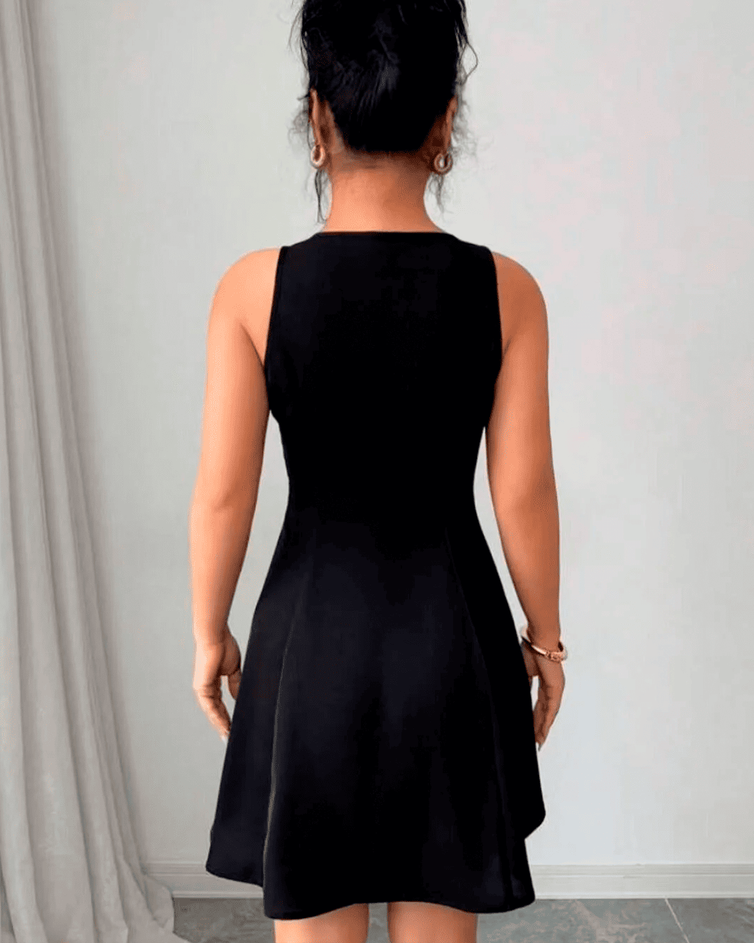 Robe Trapèze Nœuds Latéraux Sans Manches