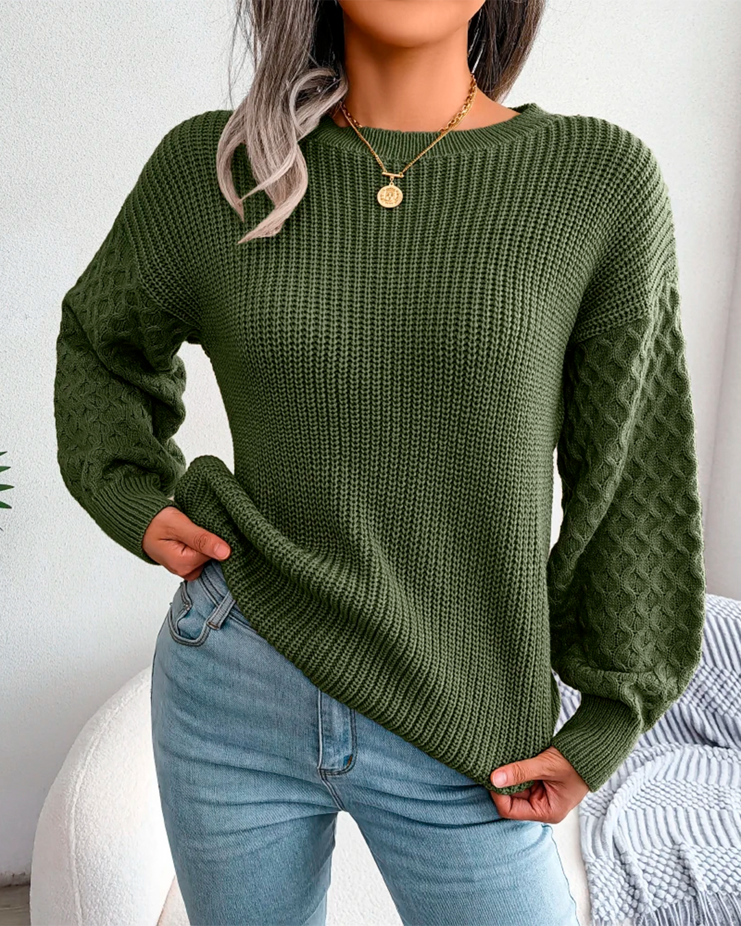 Sweater Women's Off-White Knit Textured Sleeve