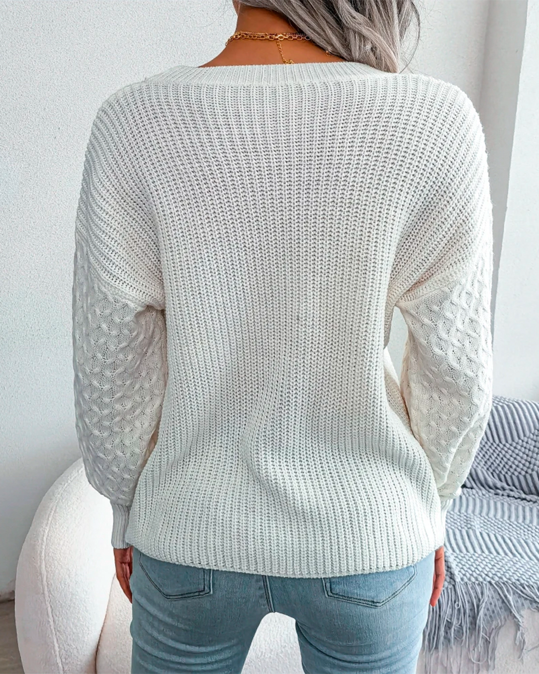 Sweater Women's Off-White Knit Textured Sleeve