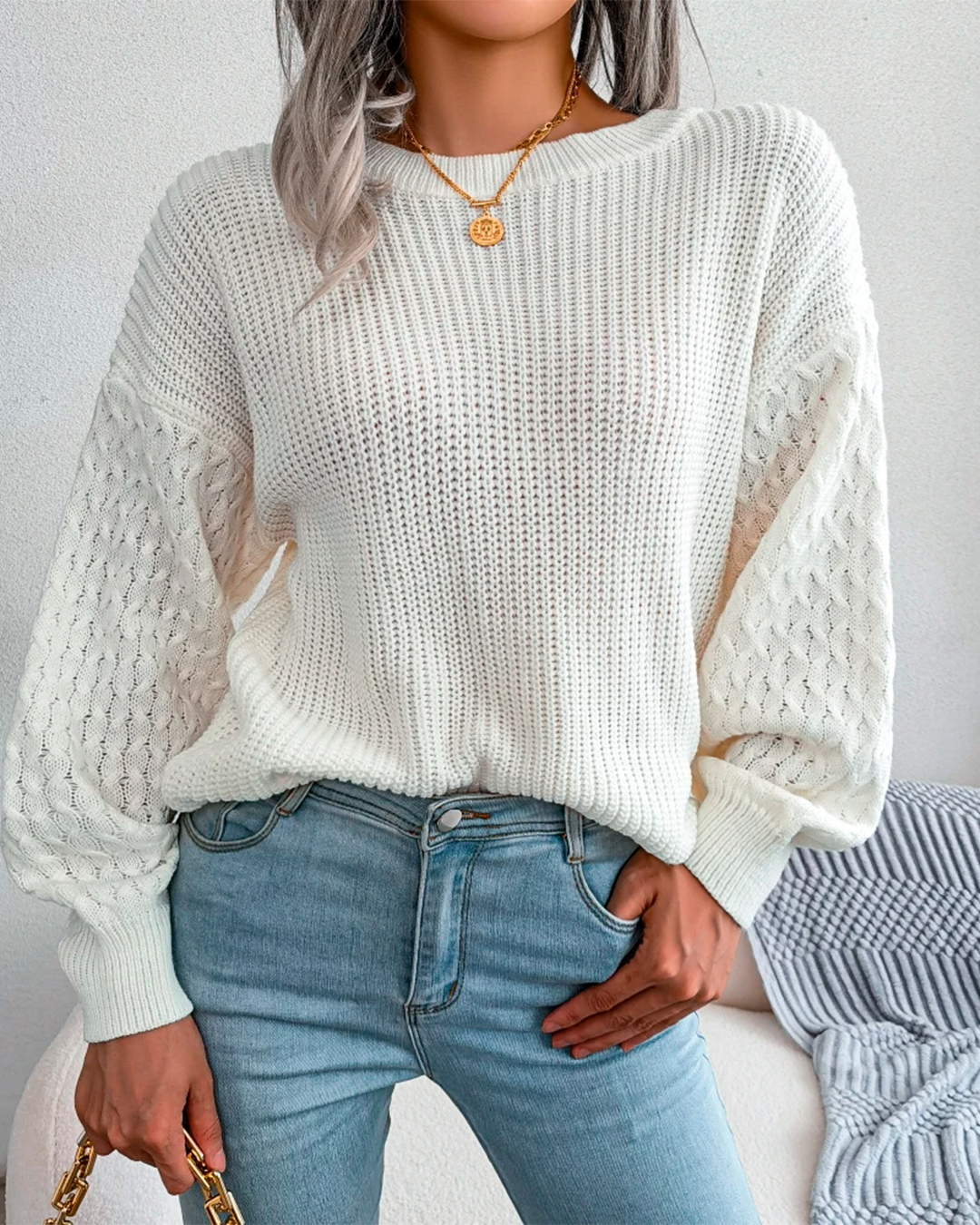 Sweater Women's Off-White Knit Textured Sleeve