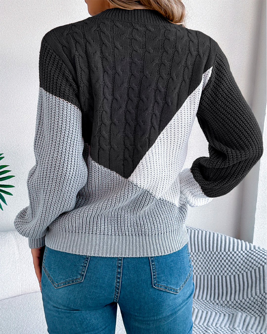 Sweater Women's Tri-Color Knit Black, White, and Gray